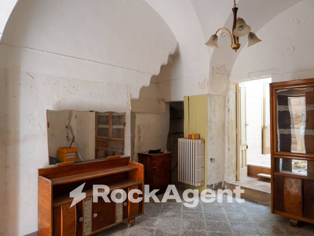 Casa indipendente a Carpignano salentino in Via Lelio Vincenti - Foto 2