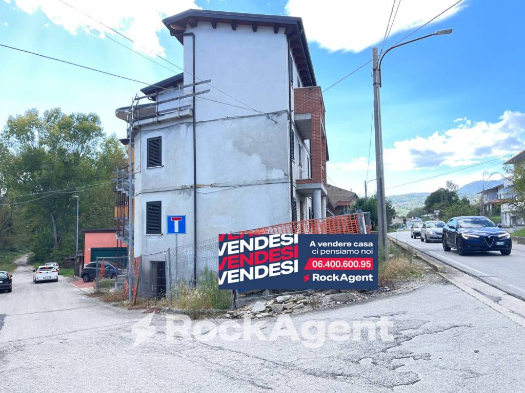 Casa indipendente a Campli in Strada Provinciale 17 - Foto 4