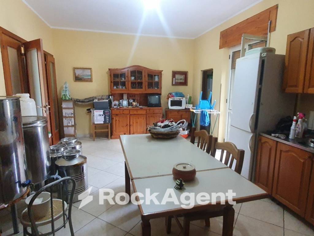 Palazzo / stabile a Rende in Strada Statale 107 Silana Crotonese - Foto 2