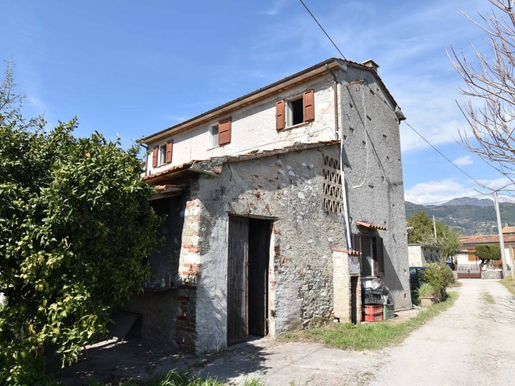 Villa a Seravezza in Via Cugnia, 996 - Foto 2