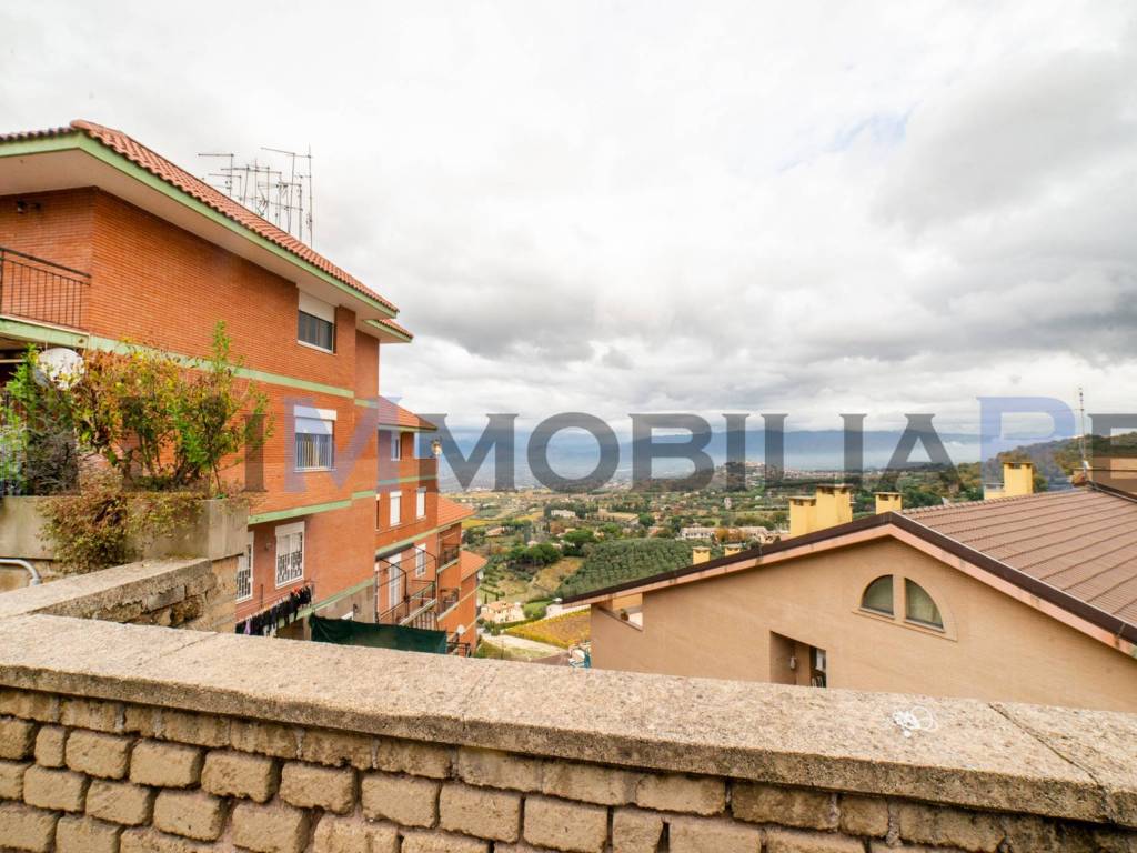 Appartamento a Monte porzio catone in Via Giacomo Leopardi, 2 - Foto 4