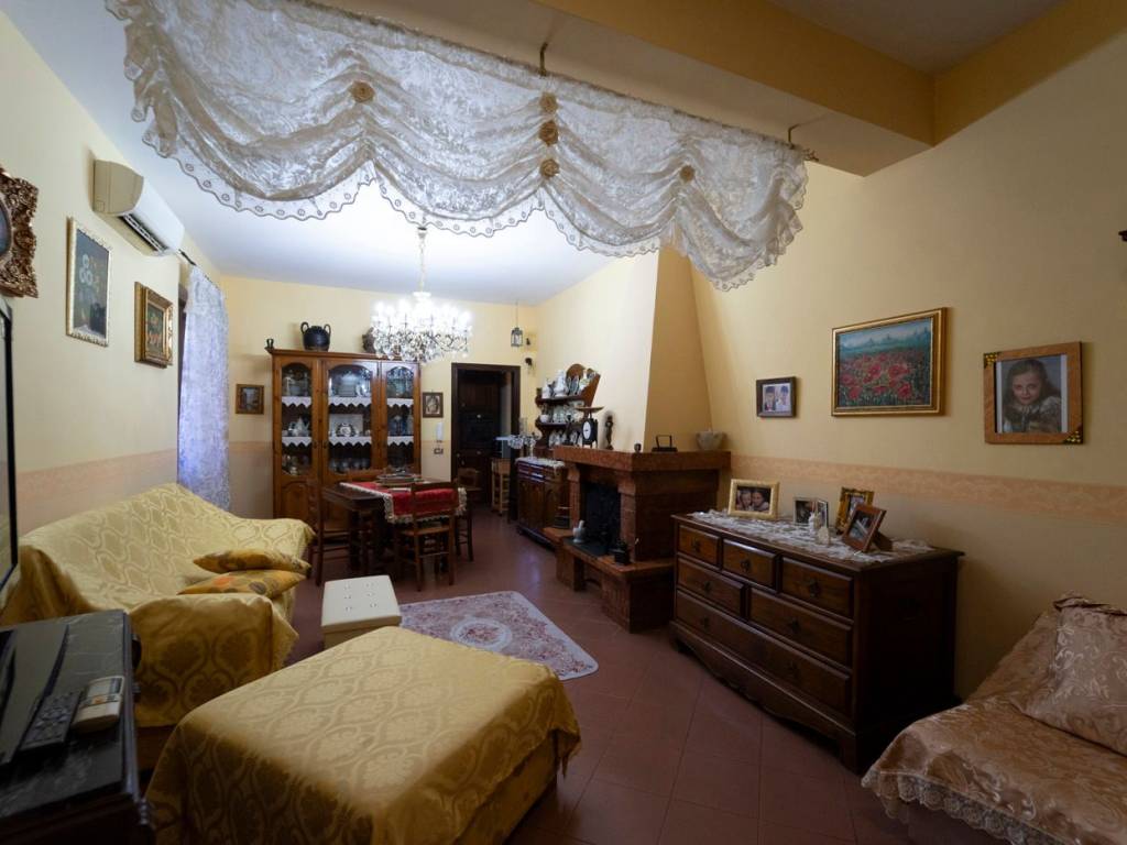 Appartamento a Aversa in VIA APPIA SUD, 15 - Foto 3