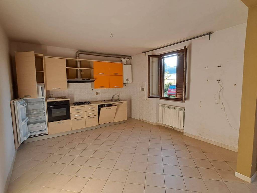 Appartamento a Montevarchi in Via del Pinaccio - Foto 2