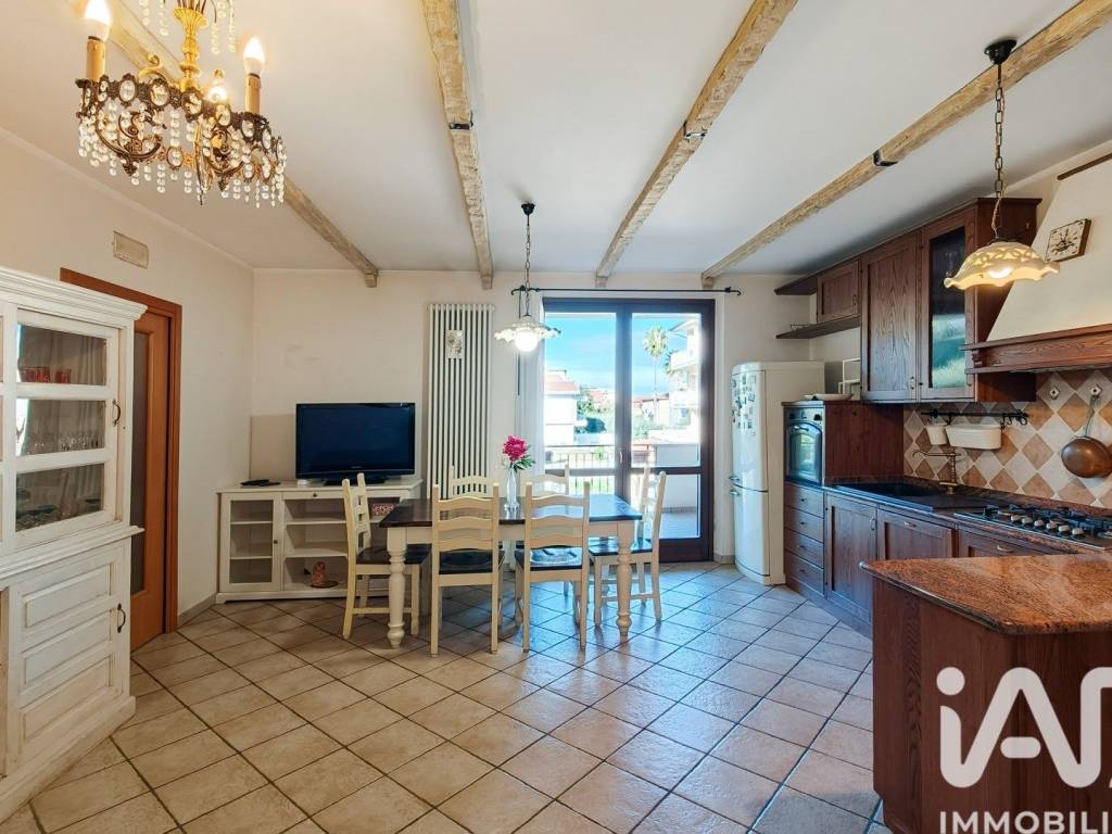 Appartamento a Porto san giorgio in Via FRATELLI ROSSELLI - Foto 2