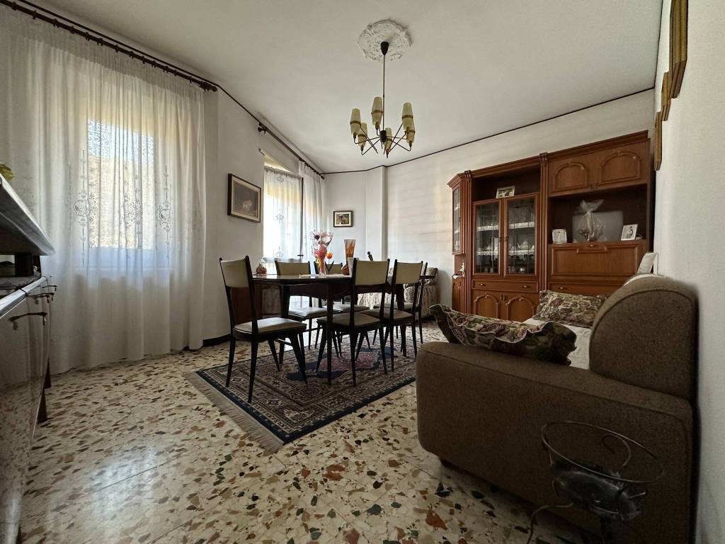 Appartamento a Canelli in Via Asti - Foto 3