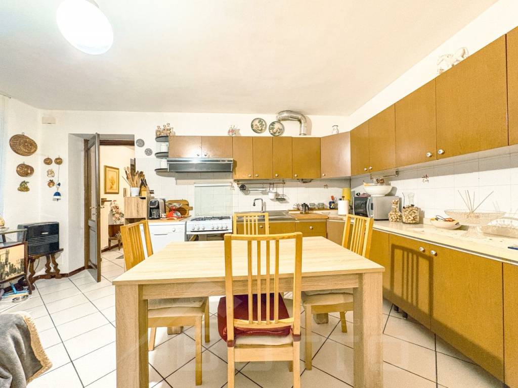 Villetta a schiera a Gozzano in via regina villa 33 - Foto 5