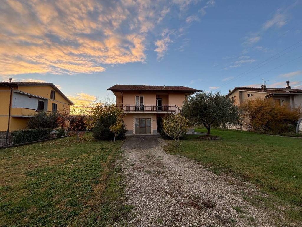 Villa a Cannara in Via Assisi, 88 - Foto 2