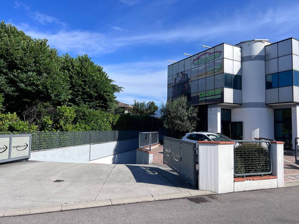 Palazzo / stabile a Cassola in Via Papa Giovanni XXIII - Foto 4