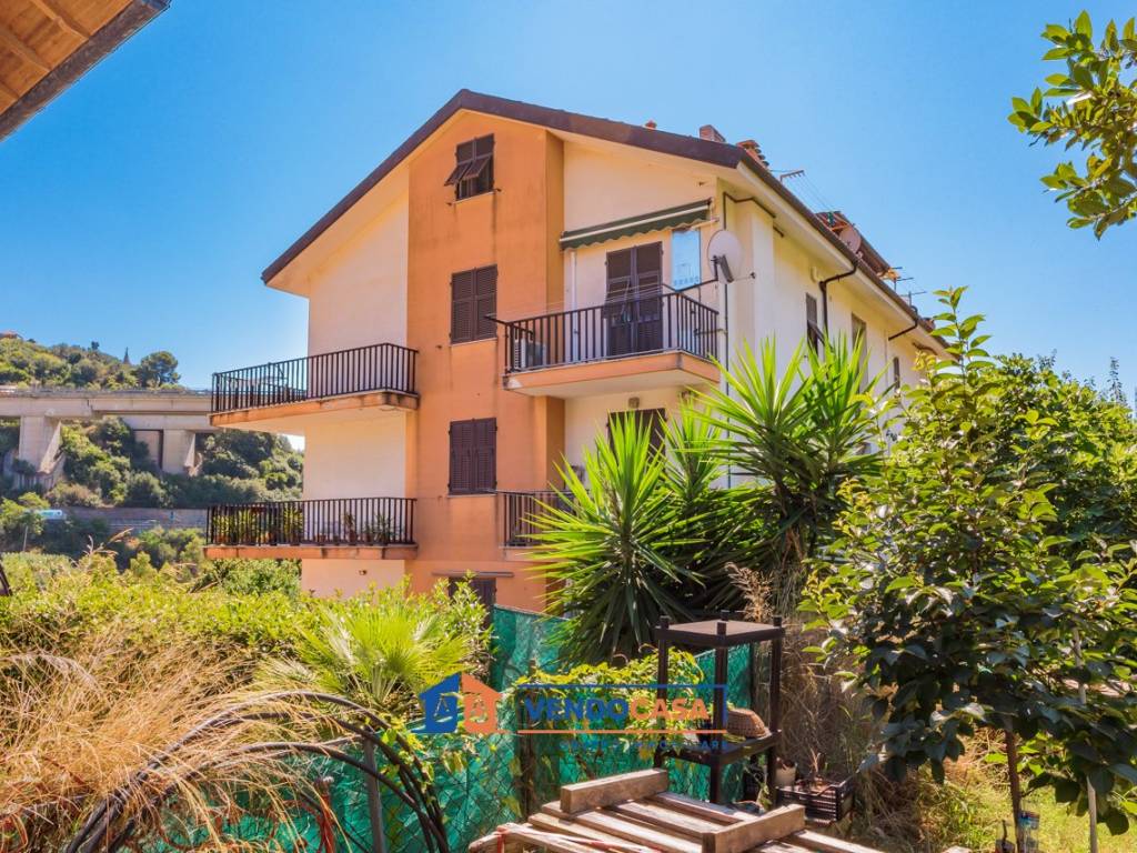 Appartamento a Imperia in Via Argine Destro F. Scajola, 457 - Foto 4