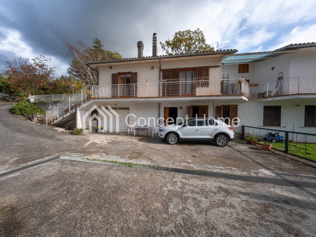 Villa a Salisano in Via Santa Lucia, 9 - Foto 2