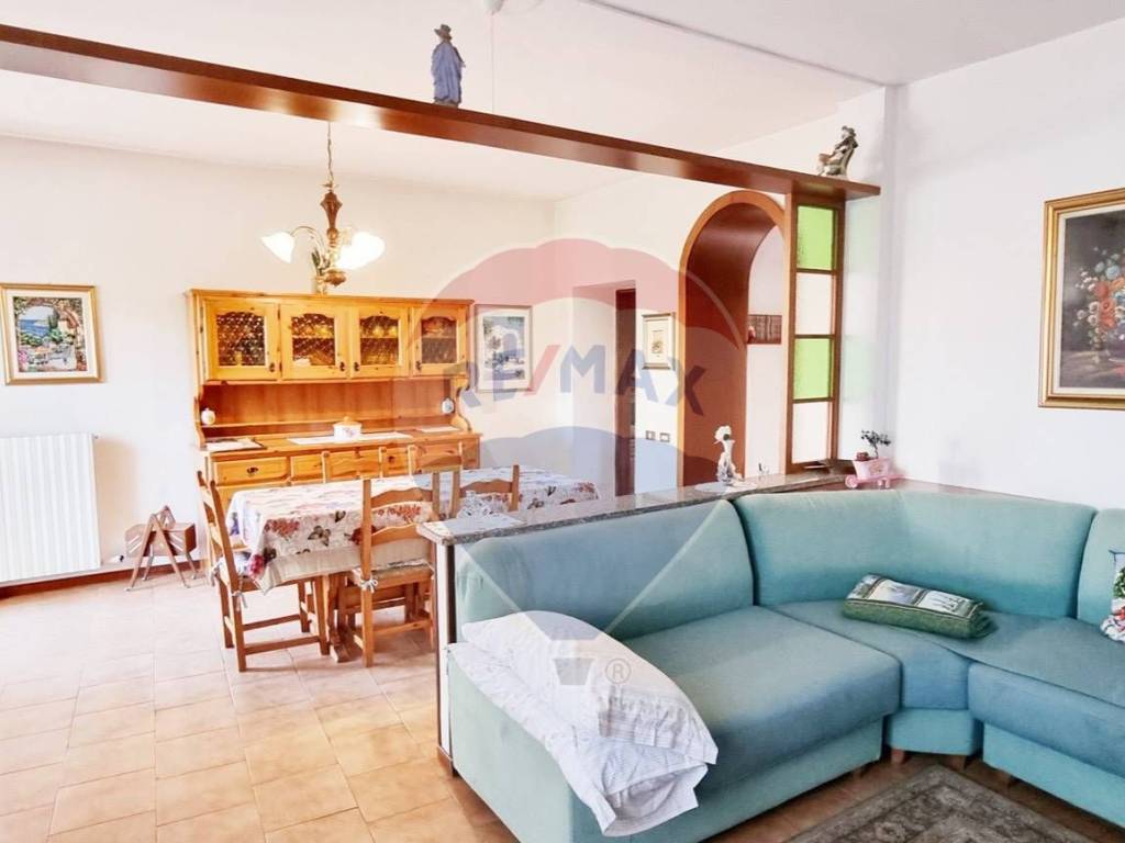 Appartamento a Lesmo in Via Enrico Toti, 11 - Foto 4