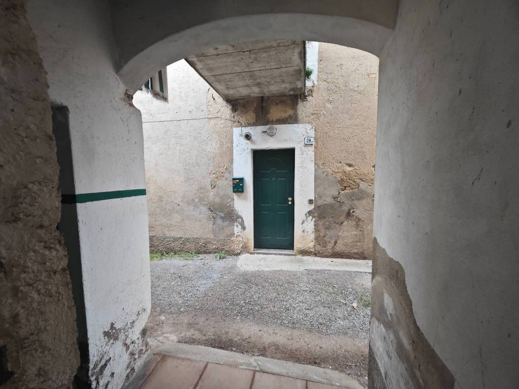 Appartamento a Besana in brianza in Via Cardinale Federico Borromeo - Foto 4