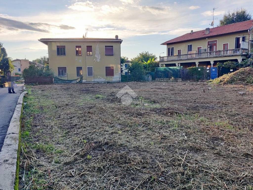 Terreno a Carate brianza in Via Usodimare, 3 - Foto 2