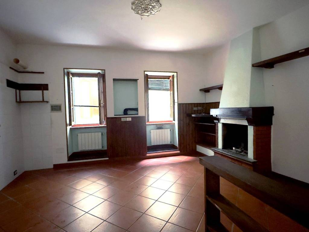 Appartamento a Pescia in Via Giovanni Pacini - Foto 2