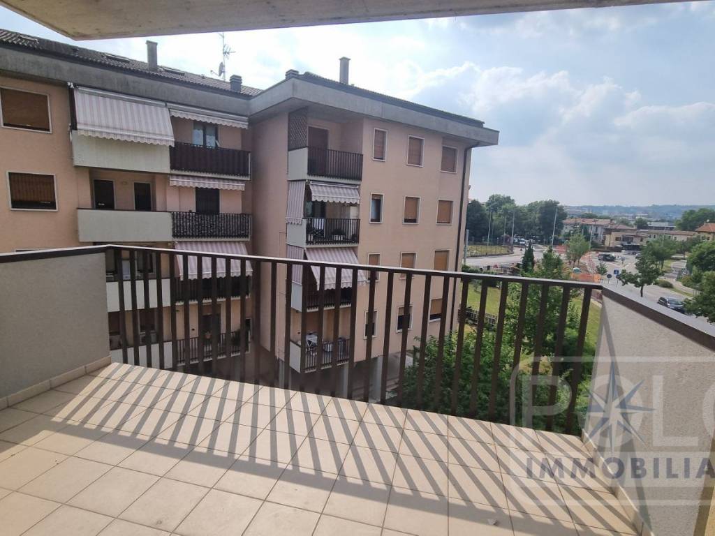 Appartamento a Verona in Via Monte Tesoro 35 - Foto 2