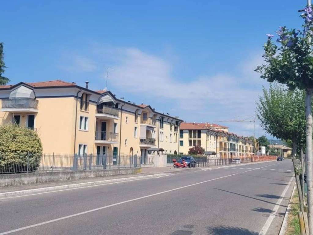 Appartamento a Verona in Via Cernisone 2/A - Foto 2