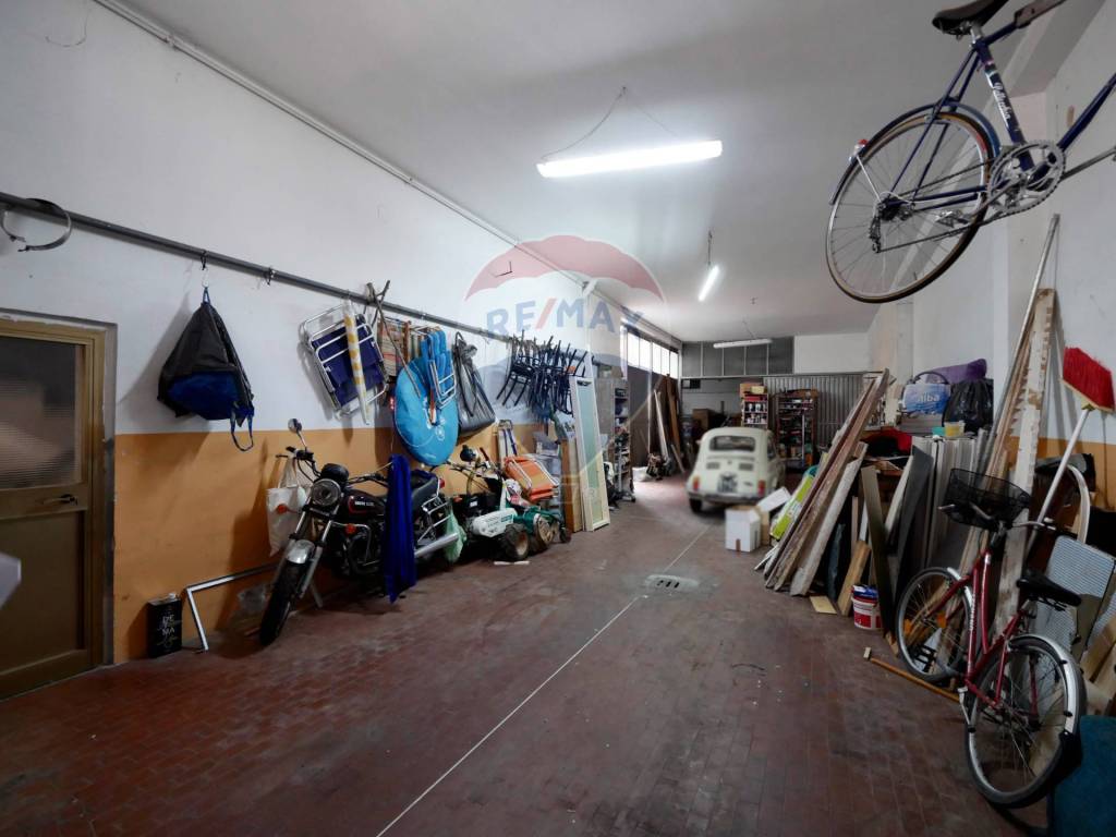 Box / garage a Bitritto in Via Bitetto, 28 - Foto 3