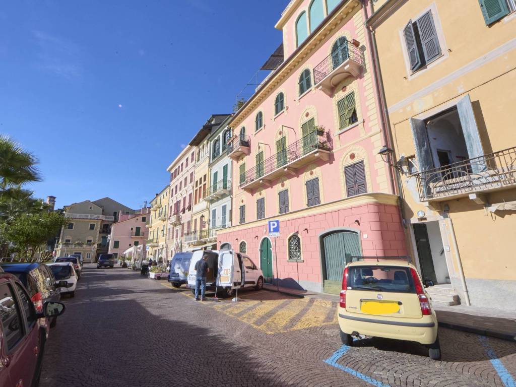 Appartamento a Celle ligure in Piazza del Popolo - Foto 2