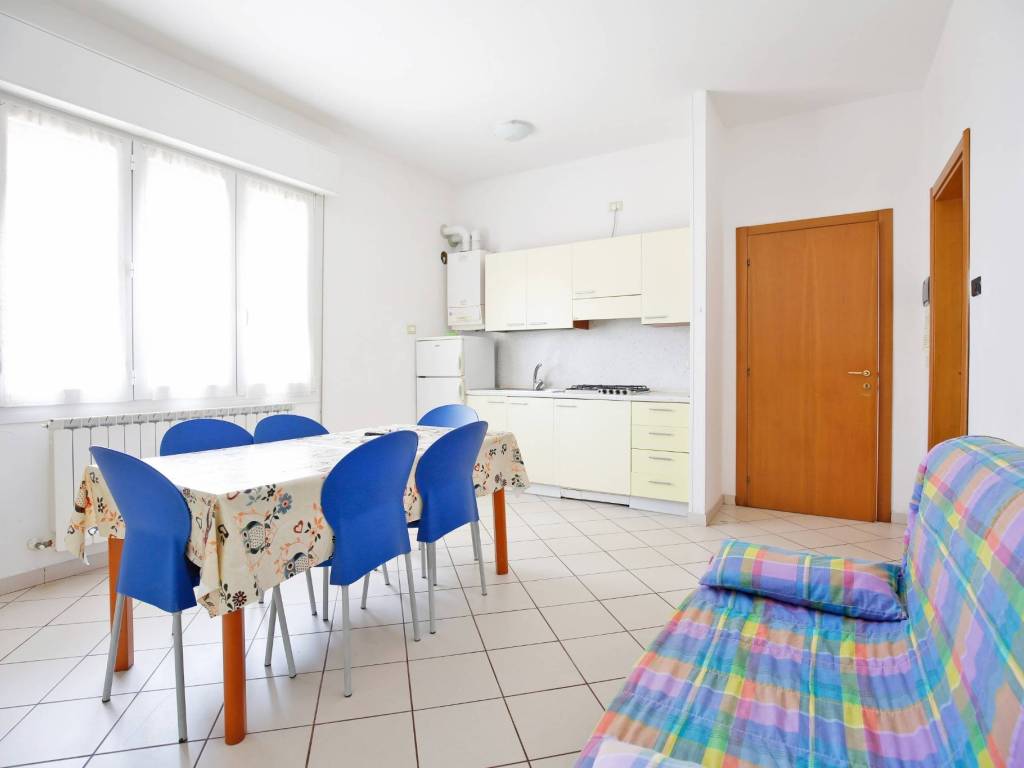 Appartamento a Comacchio in Via Edmondo De Amicis, 18 - Foto 5