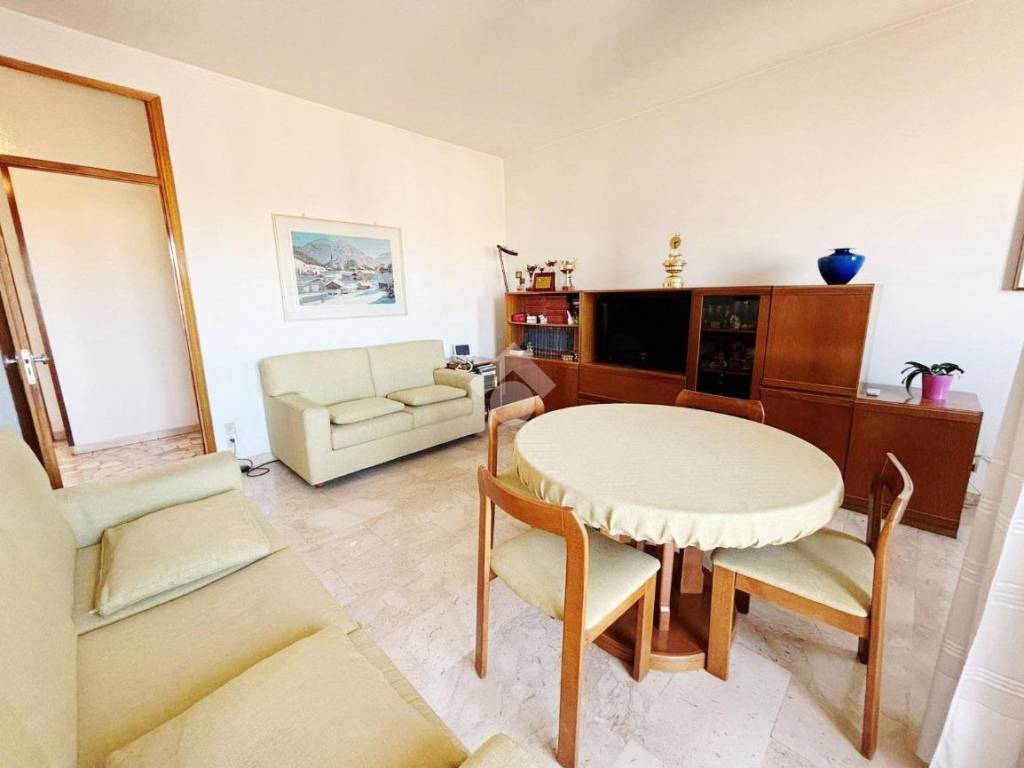 Appartamento a Lissone in Via Gen. A. Cantore, 16 - Foto 2