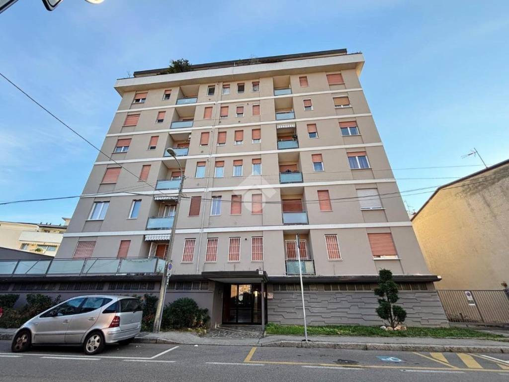 Appartamento a Lissone in Via Gen. A. Cantore, 16 - Foto 4