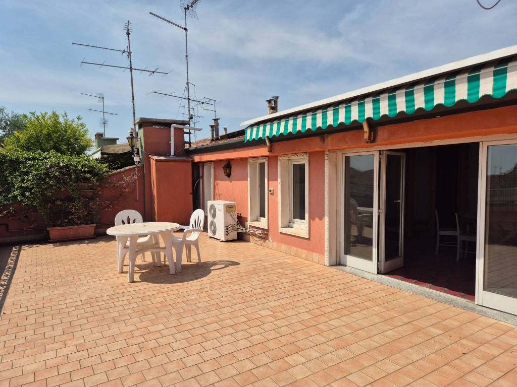 Attico / mansarda a Villafranca di verona in Corso Vittorio Emanuele II, 68 - Foto 5