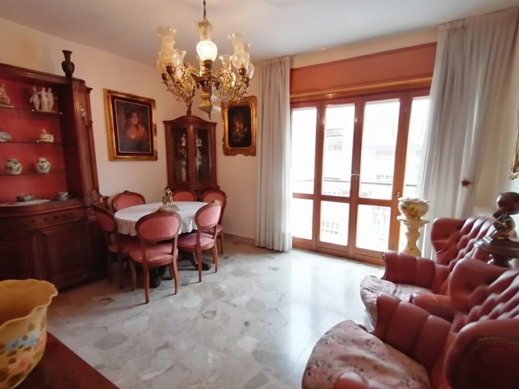 Appartamento a Lecco in Via Luciano Manara, 3 - Foto 4