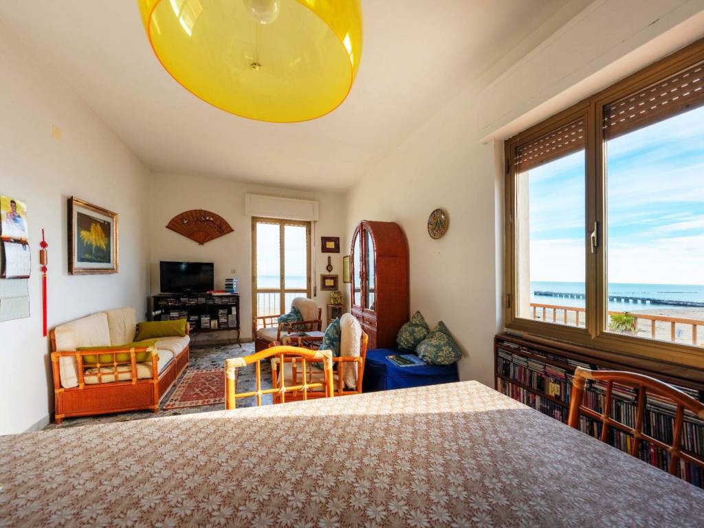 Appartamento a Roseto degli abruzzi in Lungomare Trieste, 24 - Foto 4