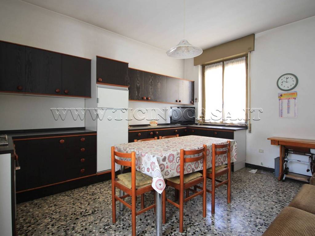 Villa a Marcallo con casone in Via Giulio Verne - Foto 4