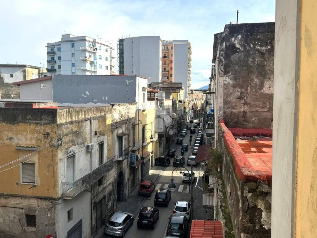 Appartamento a Torre annunziata in C.so Vittorio Emanuele III, 173 - Foto 2