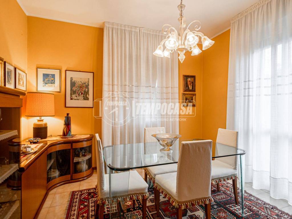 Appartamento a Reggio emilia in Via Emilia All'Ospizio 76 - Foto 2