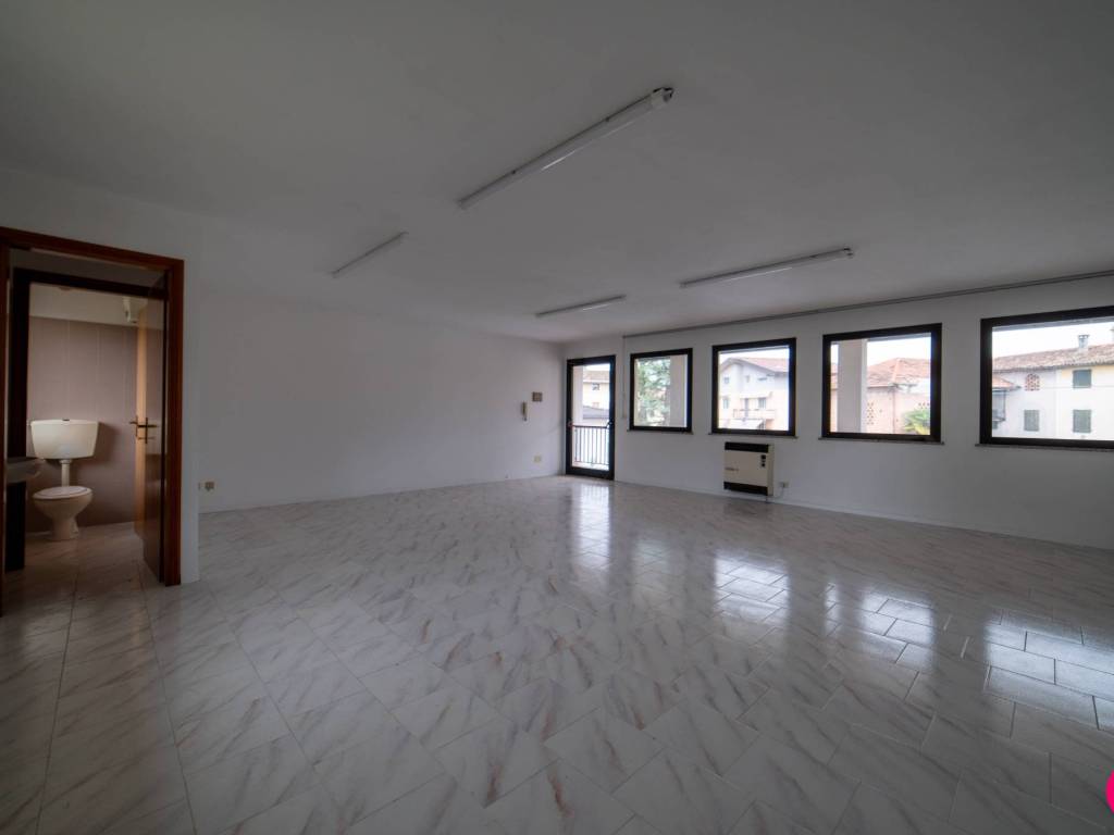 Appartamento a Cordenons in Via Cervel - Foto 3