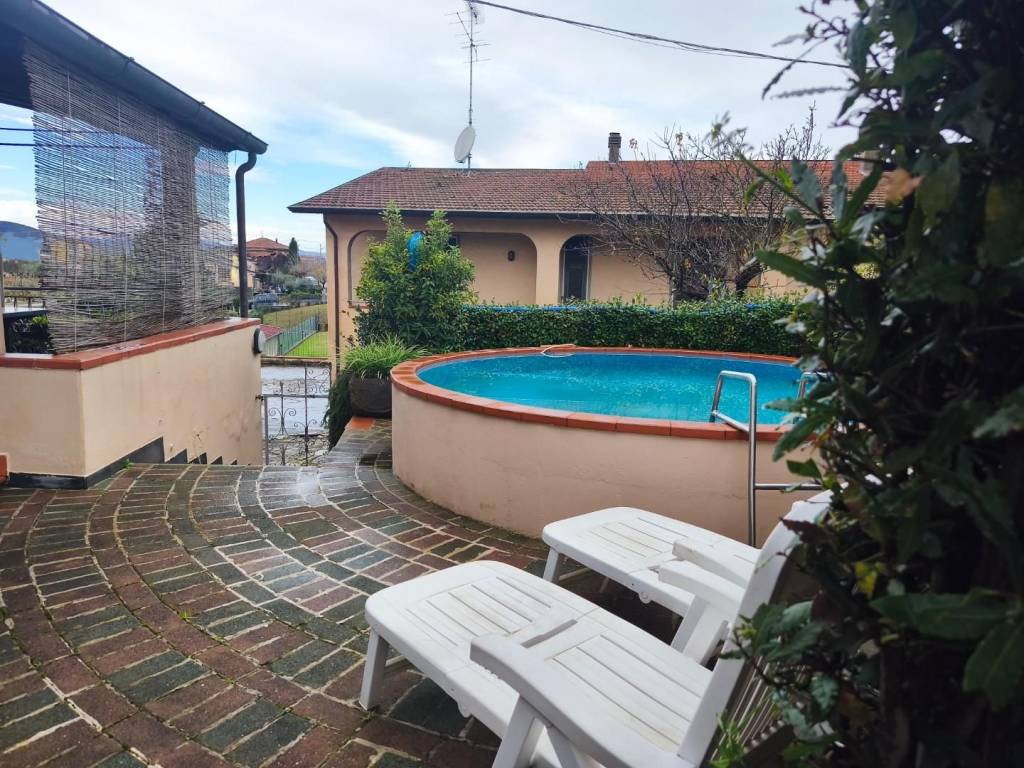Villa a Castelnuovo magra in Via della Pace - Foto 2