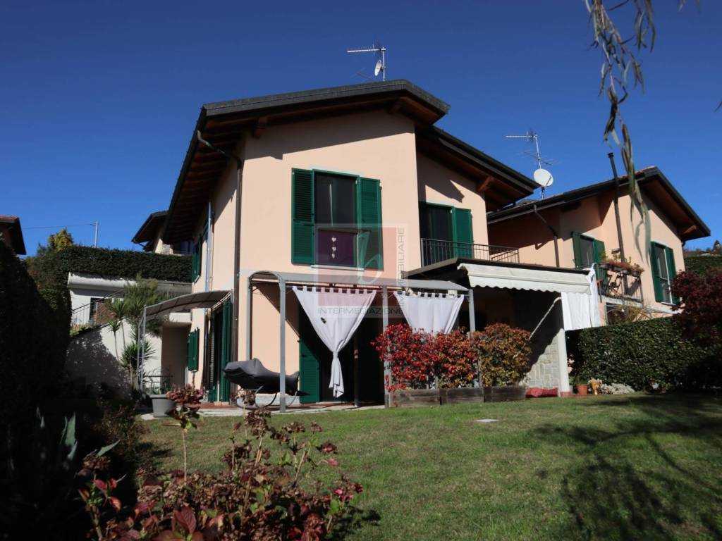 Villa a Besozzo in Via San Francesco d'Assisi - Foto 5
