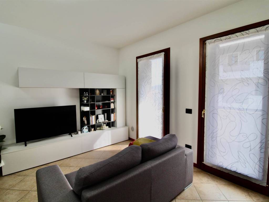 Appartamento a Montecchio maggiore in via tecchio - Foto 3