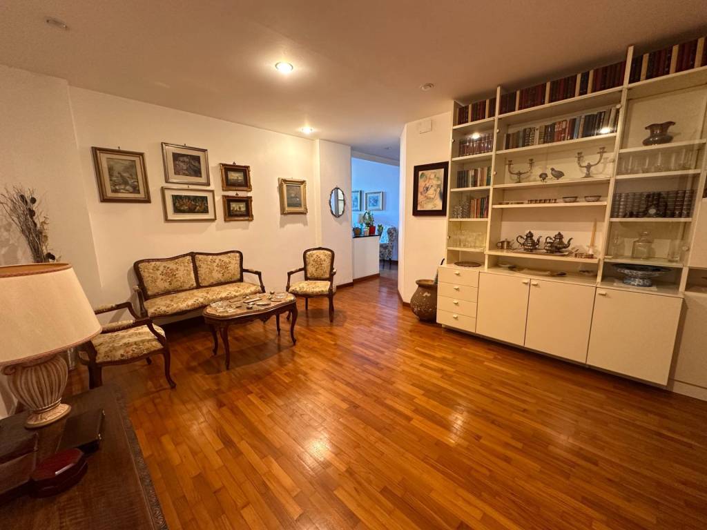 Appartamento a Genova in Via Francesco Pozzo, 18 - Foto 2