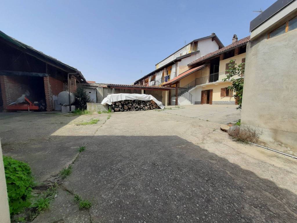 Casa indipendente a Montanaro in Via Madonna d'Isola, 17 - Foto 3