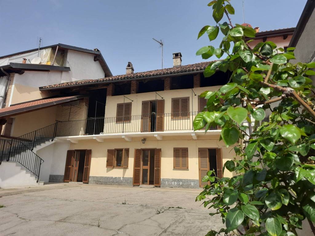 Casa indipendente a Montanaro in Via Madonna d'Isola, 17 - Foto 4