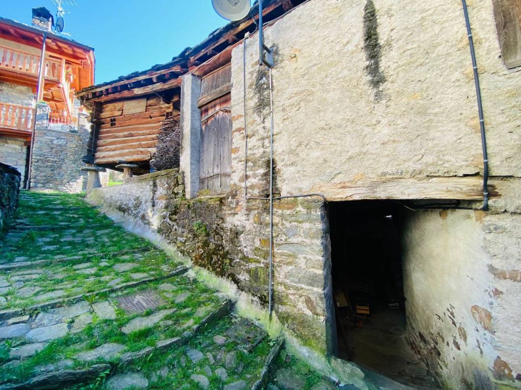Casa indipendente a Fontainemore in Località Corè Superiore - Foto 2