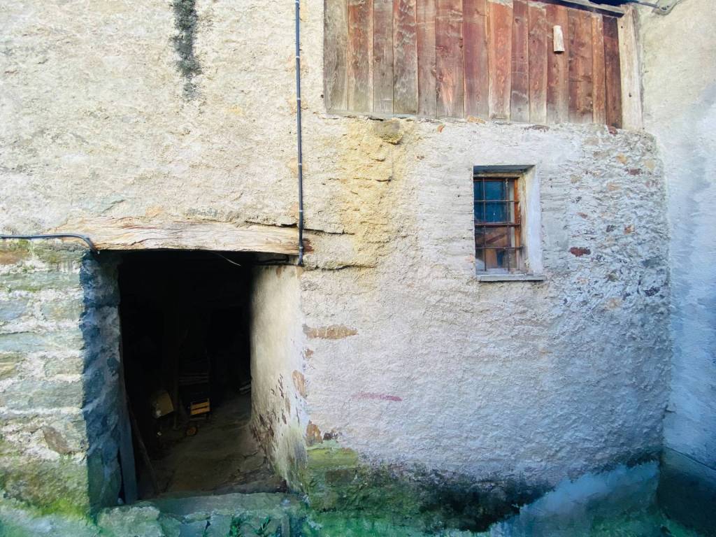 Casa indipendente a Fontainemore in Località Corè Superiore - Foto 3
