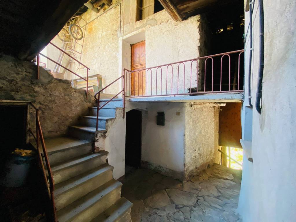 Casa indipendente a Fontainemore in Località Corè Superiore - Foto 5