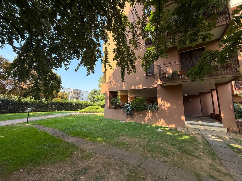 Appartamento a Monza in Via Ruggero Leoncavallo, 54 - Foto 3