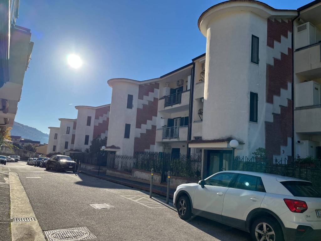 Appartamento a Caserta in Via Domenico Fontana - Foto 2