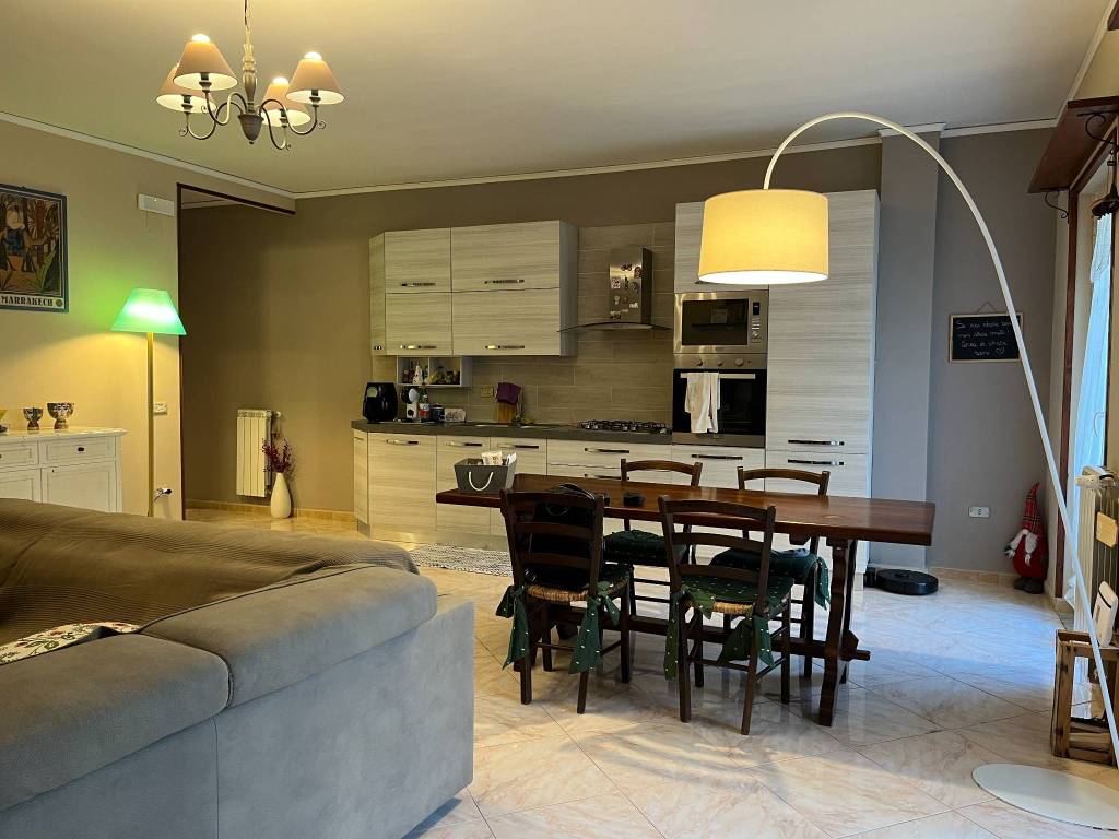 Appartamento a Caserta in Via Domenico Fontana - Foto 4