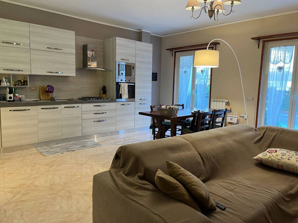 Appartamento a Caserta in Via Domenico Fontana - Foto 5