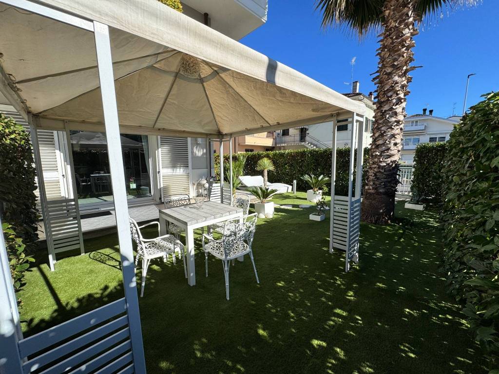 Appartamento a Riccione in Viale Cassino, 18 - Foto 2