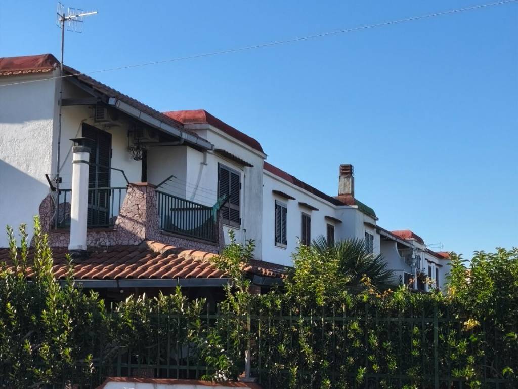 Villetta a schiera a Cellole in Viale Sicilia - Foto 3