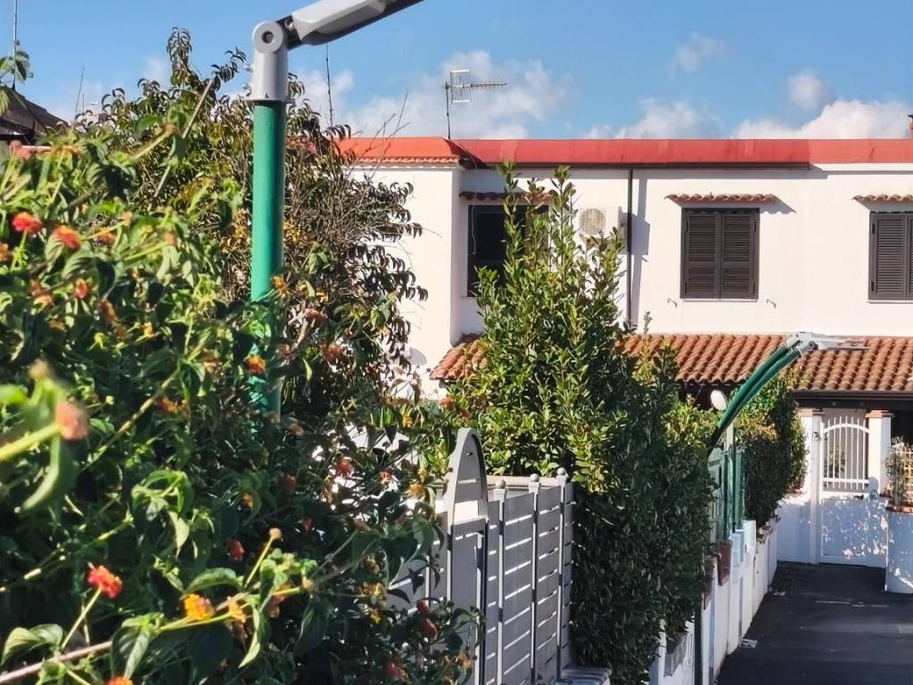 Villetta a schiera a Cellole in Viale Sicilia - Foto 4