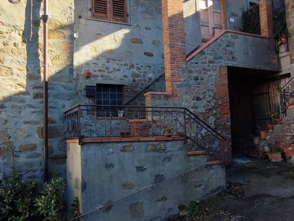 Casa indipendente a Montevarchi in Via della Torre Campanaria - Foto 2