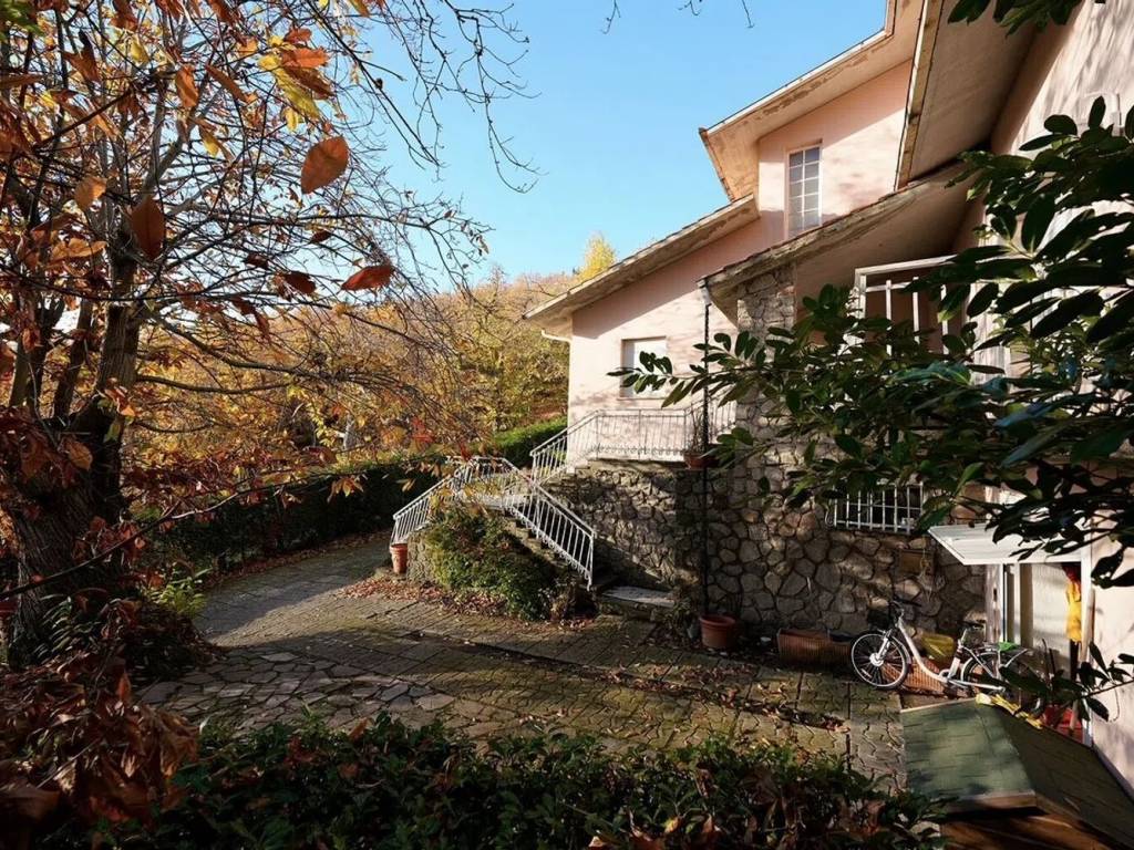 Villa a Santa fiora in Via Della Crocina, 3 - Foto 2